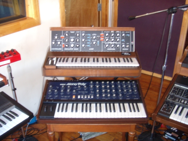 Chromeo Gear